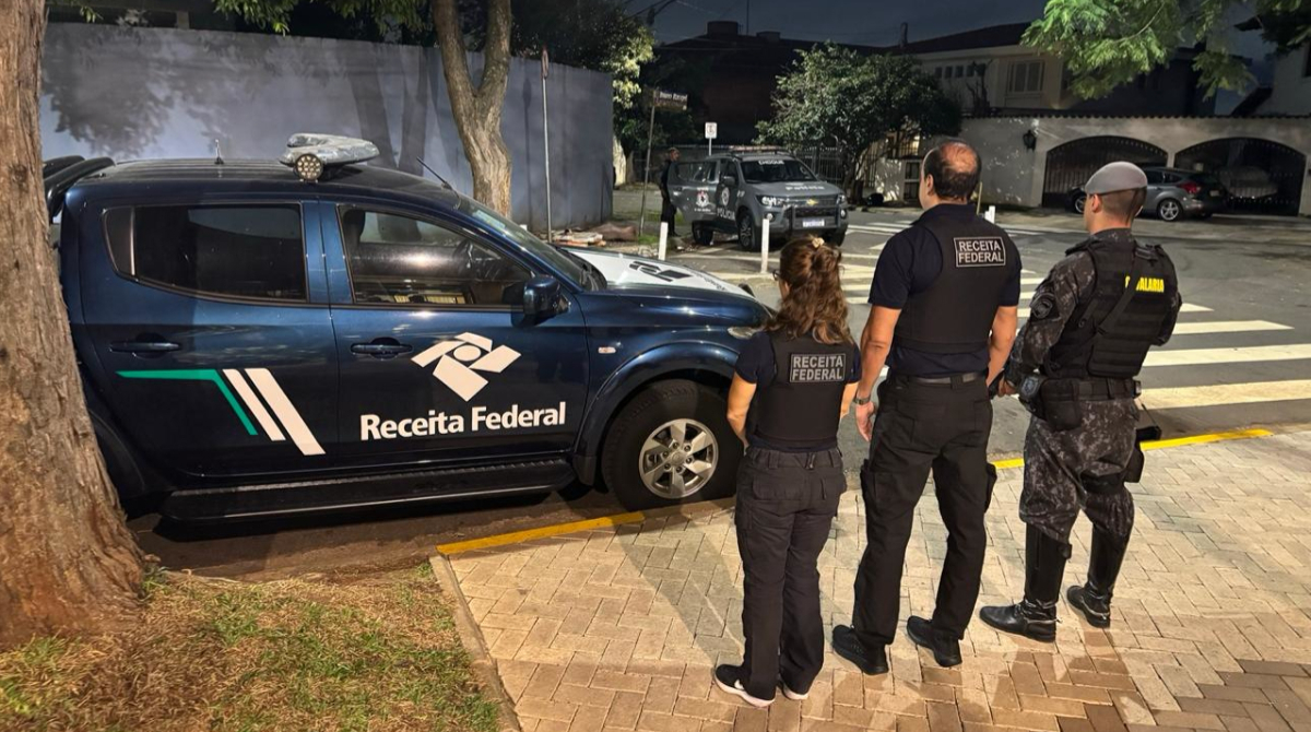 agentes da receita federal