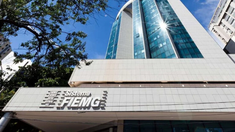 Fiemg critica redução da jornada e alerta para aumento de custos e preços