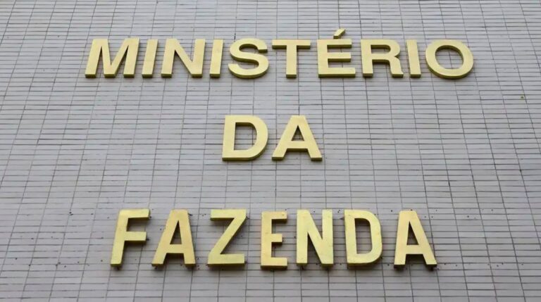 Governo Federal congela verbas de ministérios e atinge R$ 4,9 bilhões em emendas parlamentares para cumprir metas fiscais. (Foto: Marcelo Camargo/Agência Brasil)