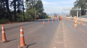 Concessionária inicia testes com sensores de pesagem dinâmica de caminhões em Congonhas e altera tráfego diurno na BR-040. (Foto: Divulgação)