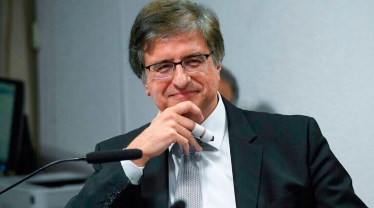 PF encontra conversa sobre eleição de Jarbas Soares no CNPG em celular de Vorcaro