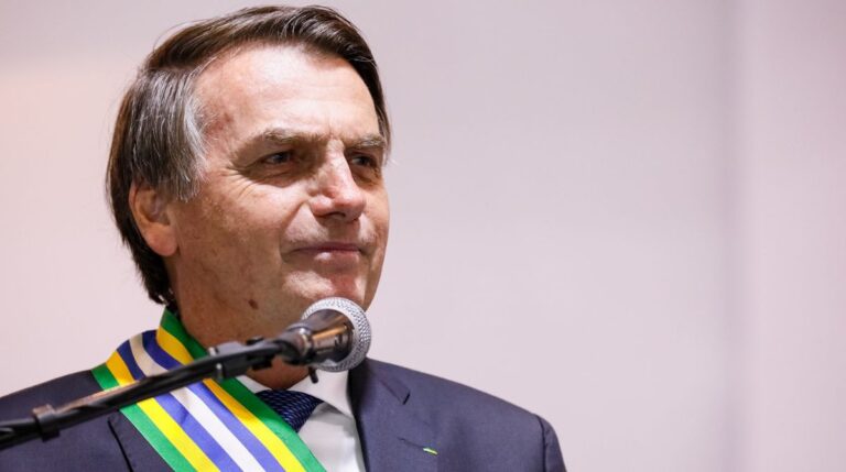 PGR defende manutenção da prisão domiciliar de Bolsonaro após caso da arma