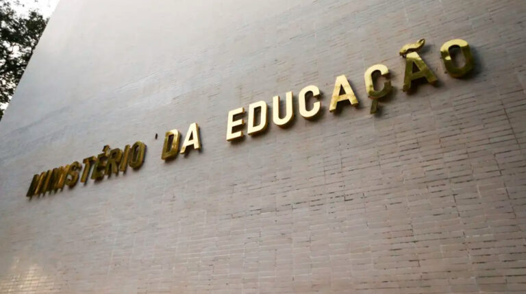 fachada do ministério da educação