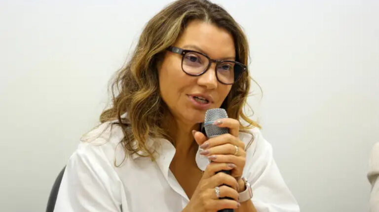 Janja presta solidariedade a Michelle Bolsonaro e Damares Alves