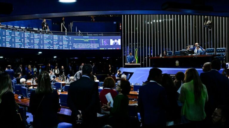 Senado aprova em 1º turno ‘pauta-bomba’ da aposentadoria especial para agentes de saúde