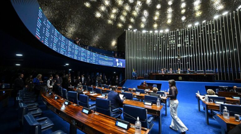 Senado conclui votação de ‘pauta-bomba’ da aposentadoria especial para agentes de saúde