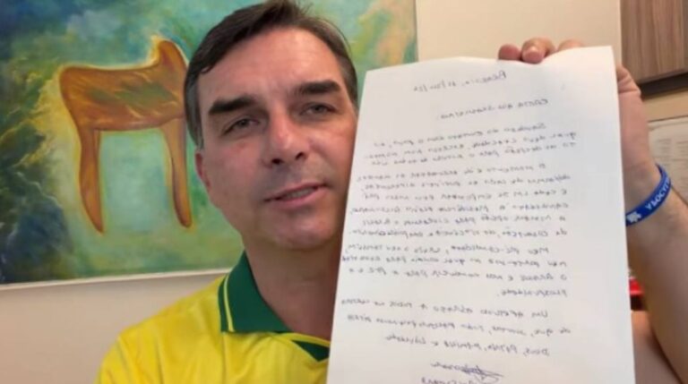 Bolsonaro ‘jamais soube’ de divulgação de carta por Flávio, diz defesa ao STF