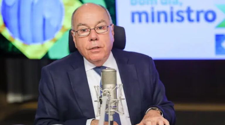 Ministro Mauro Vieira rechaçou o tarifaço dos EUA e criticou duramente manifestações de Marco Rubio sobre o Pix e desmatamento. (Foto: Reprodução/Agência Brasil)