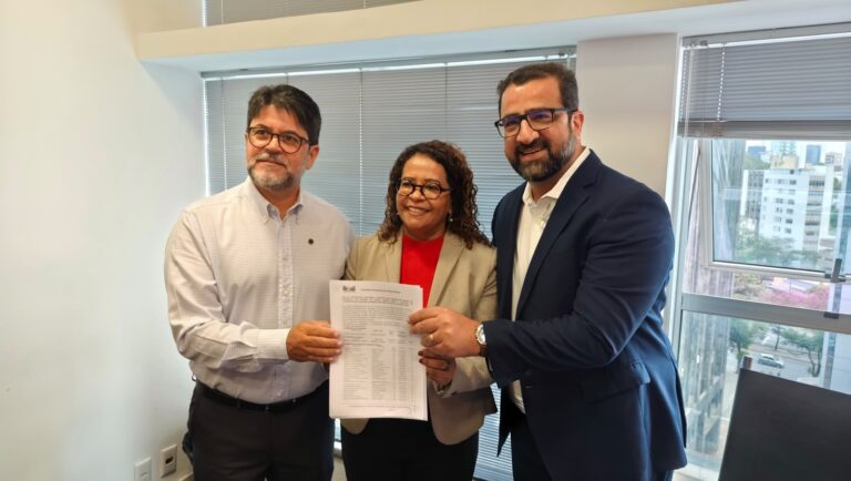 PT afunila espaço na chapa e tenta atrair PSOL com a vaga de vice