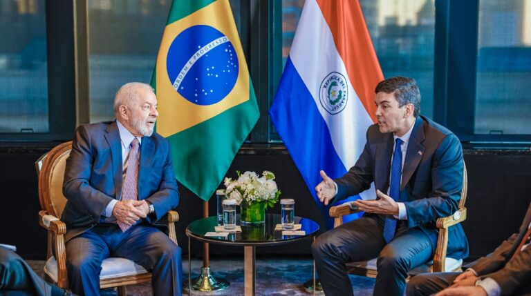 Paraguai envia nota de protesto após fala de Lula e cobra devolução de itens históricos