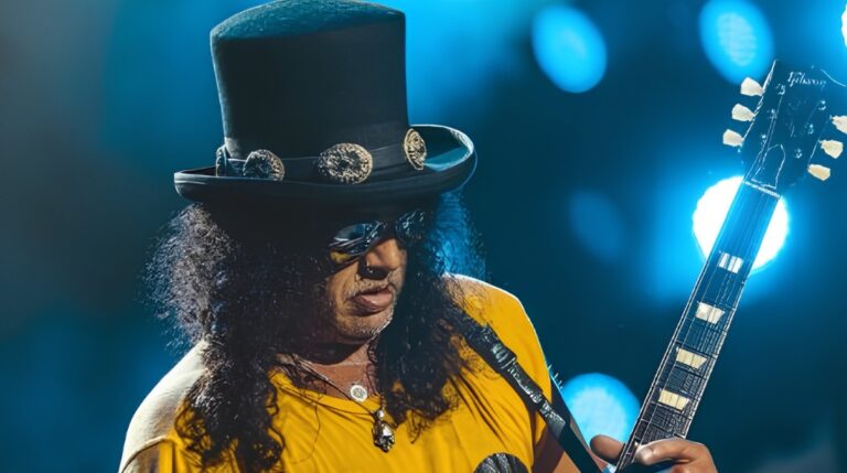 Guitarrista do Guns N’ Roses afirma que briga com Axl Rose foi agravada por terceiros e celebra 10 anos sem conflitos na banda. (Foto: Reprodução/Instagram/Guns n Roses)