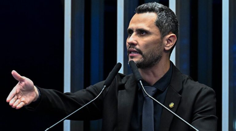Cleitinho desiste de disputar o governo de Minas: ‘preciso cuidar de mim e da minha família’
