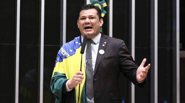STF torna réu deputado Gilvan da Federal por desejar morte de Lula