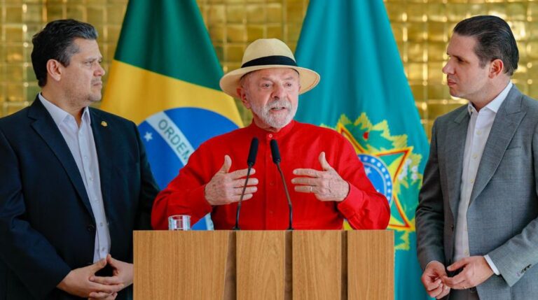 Lula fecha acordo com Motta e Alcolumbre para avançar 6×1 e PEC da Segurança