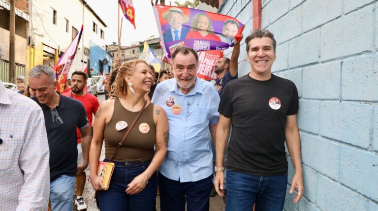Patrus revisita obras no Taquaril e promete levar modelo participativo a Minas