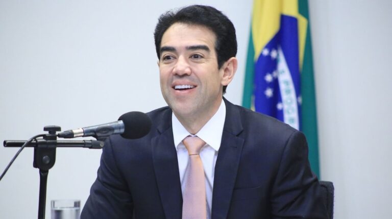 Bruno Dantas deixa TCU e abre caminho para indicação de Rodrigo Pacheco