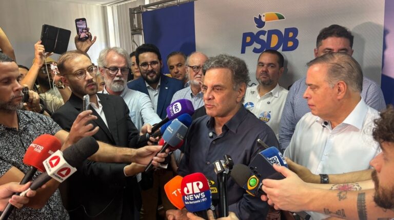 Aécio terá Gustavo Galassi e Marcelo Heringer como suplentes na disputa pelo Senado