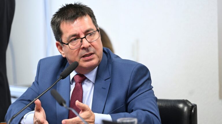 Delegado da PF afastado integrou caso Marielle. Quem é Leandro Almada