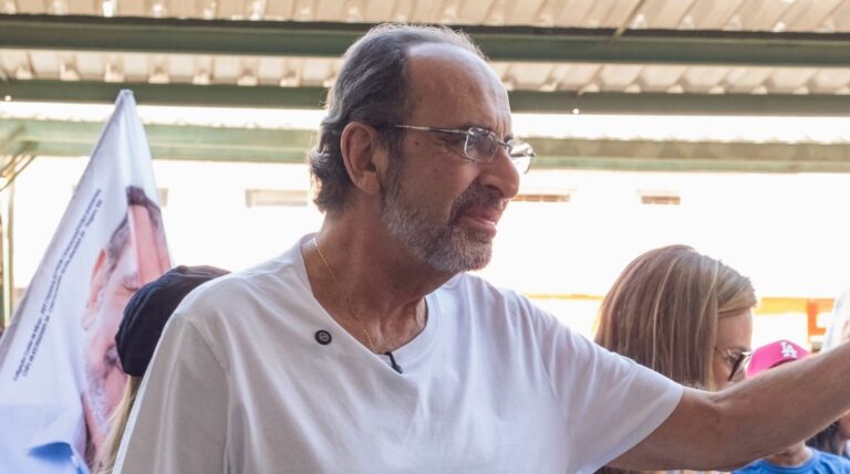 Após confusão, Kalil ironiza irmão de Cleitinho: ‘Não sabia que tinha clone’