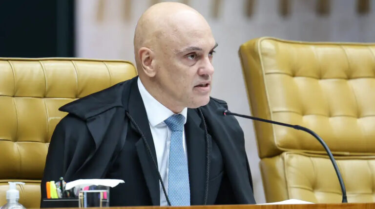 Mensagens com Vorcaro são ‘farsa montada’ e ‘vingança’ de aliados de Bolsonaro, diz Moraes