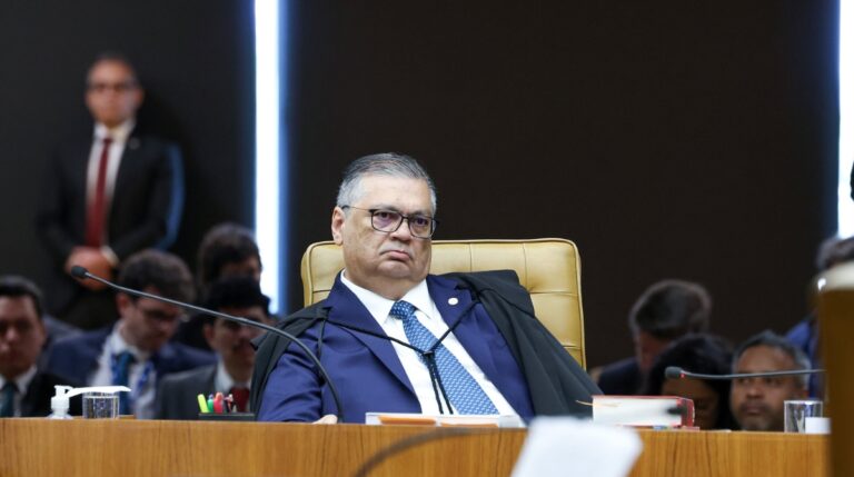 ‘É o momento mais corrupto da história do Judiciário no Brasil’, afirma Dino