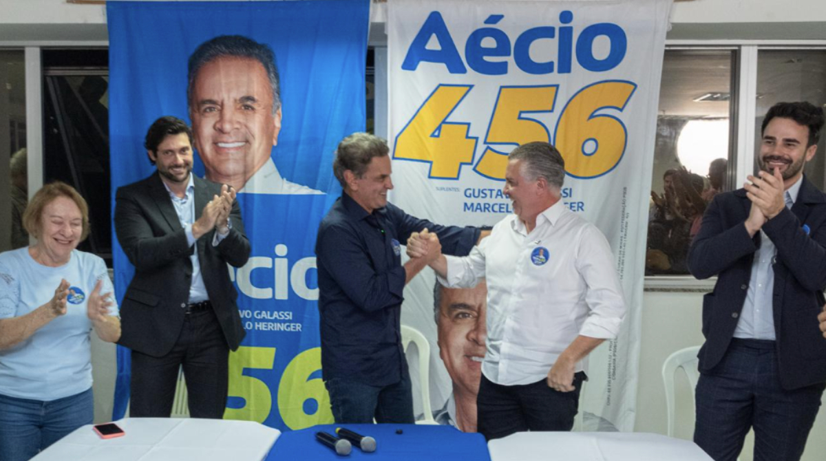 damião dando a mão a aécio