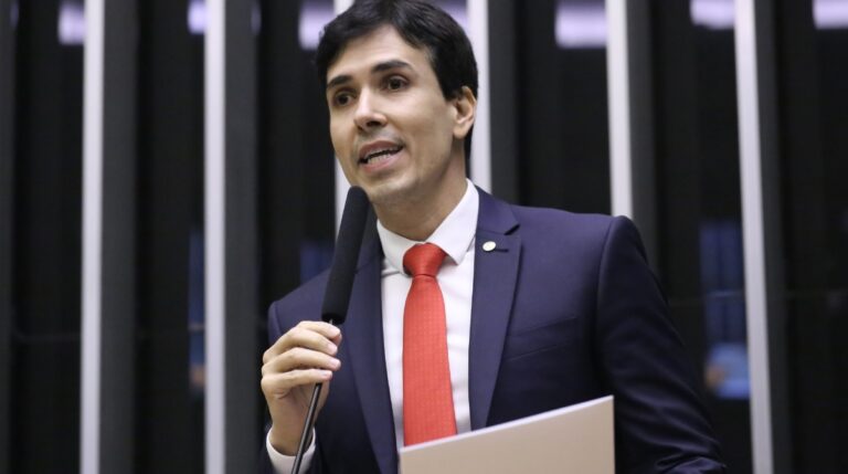 TRE-MG nega retirar posts em que Mateus Simões  chama presidente do Republicanos de ‘ladrão do INSS’