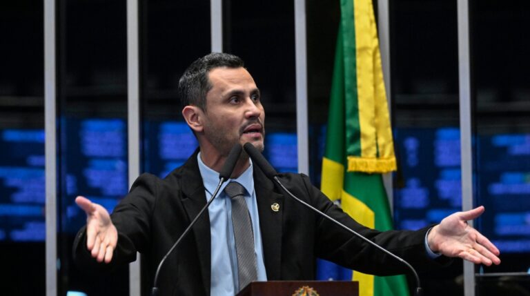Quaest: Cleitinho lidera todos os cenários de 2º turno em Minas