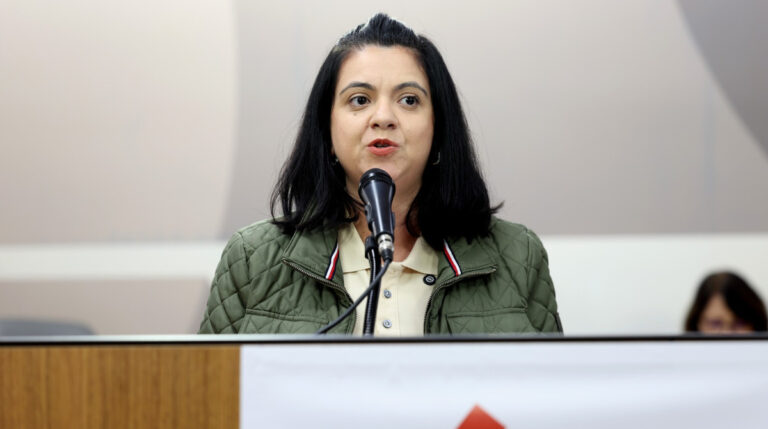 Ex-secretária de Mateus Simões declara apoio a Cleitinho após exonerações na Sedese