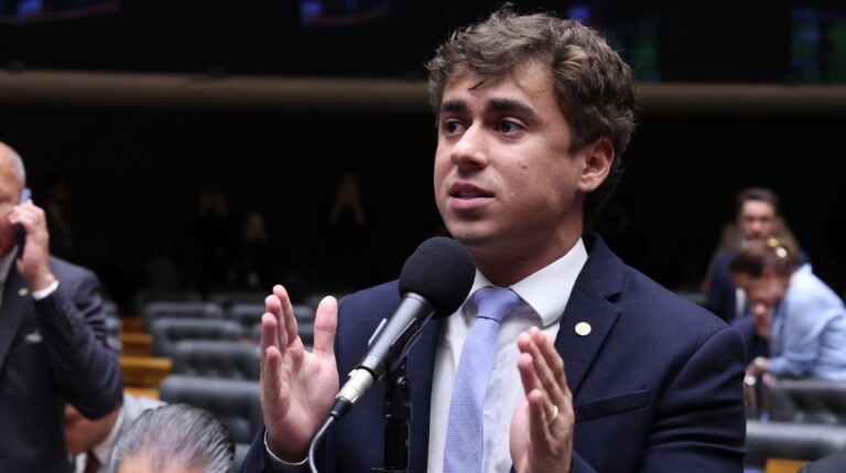 Nikolas Ferreira é reeleito deputado federal por Minas Gerais e já ultrapassa 494 mil votos