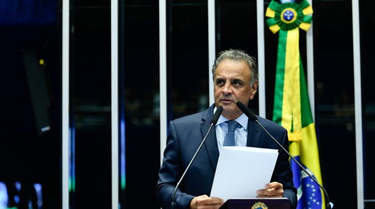 Aécio Neves perde disputa pelo Senado e fica sem mandato após 40 anos