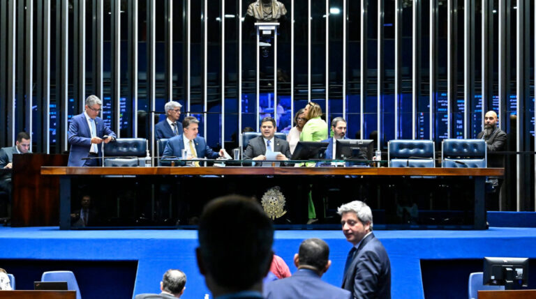 Congresso promulga aposentadoria especial para agentes de saúde e de combate às endemias