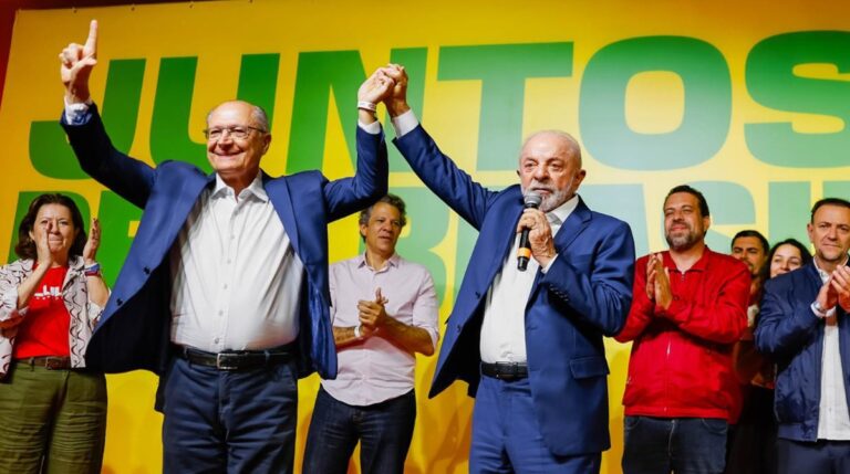 Mudança na comunicação de Lula já aparece nas redes com vídeos em formato de selfie e ataques a Flávio