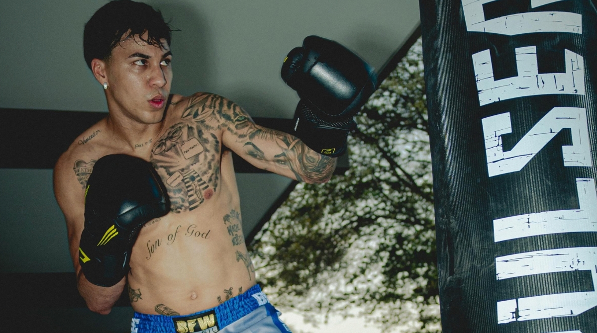Kaio Jorge demonstrou que o gosto pelo esporte vai além do campo ao publicar um vídeo praticando boxe no Instagram. (Foto: Reprodução/Instagram/Kaio Jorge)