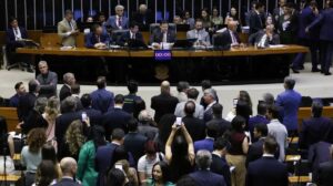 Senado vota em 1º turno a PEC do fim da escala 6x1, que reduz jornada para 40h sem corte salarial. (Foto: Lula Marques/Agência Brasil)