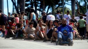 Savassi recebe evento gratuito de Carrinho de Rolimã neste domingo (11) em BH. Atração abre o feriado de Dia das Crianças. (Foto: Arquivo / Tribo Do Rolimã)