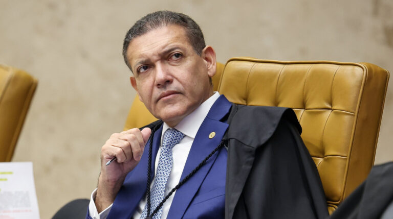 Área técnica do TSE não encontra em canal de Janones conteúdo citado por Flávio em denúncia