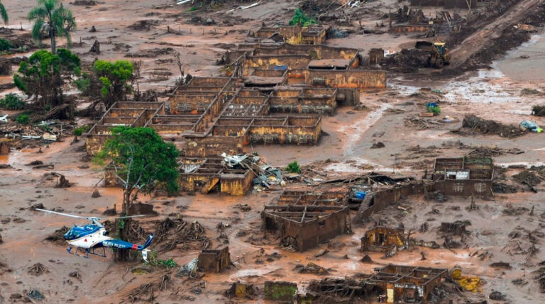 Justiça inglesa nega troca de advogados de vítimas de Mariana em ação bilionária