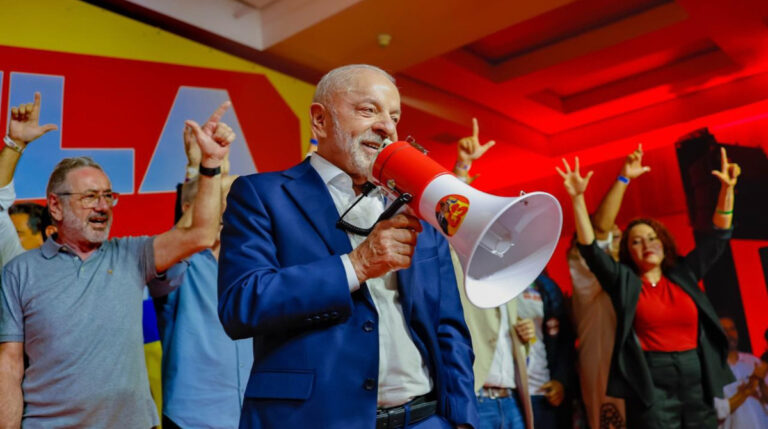 Lula confirma presença em debate da Band após desistência de Flávio Bolsonaro