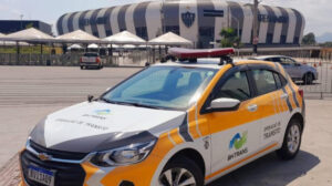 viatura da BHTrans no entorno da arena mrv
