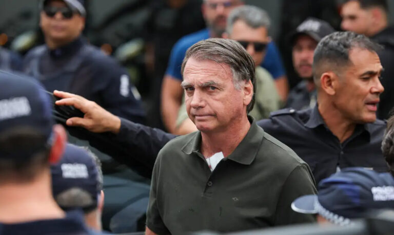Moraes autoriza dez convidados no aniversário da filha de Bolsonaro