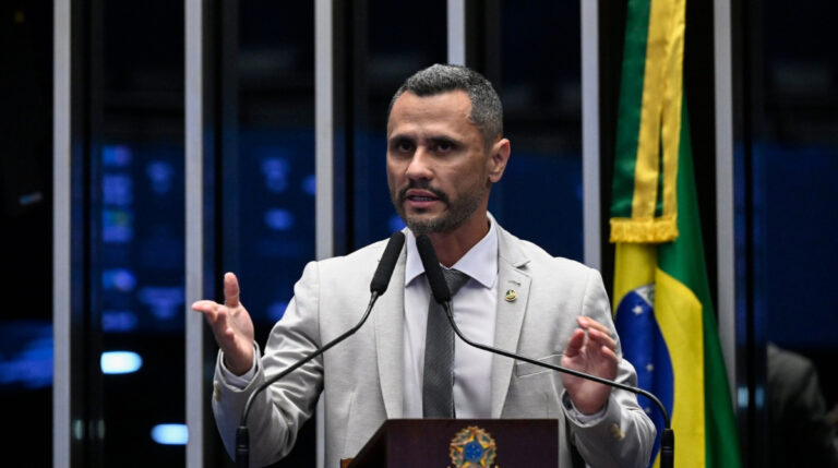 ‘Está entregando Minas com os mesmos problemas que criticou’, diz Cleitinho sobre governo Simões