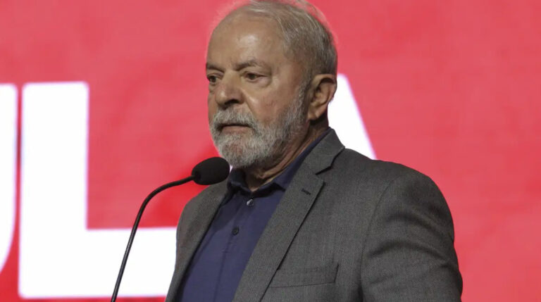 Lula aceita condições de Flávio Bolsonaro e prevê abertura de sigilos às 11h desta quinta