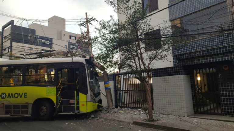 move bate em poste