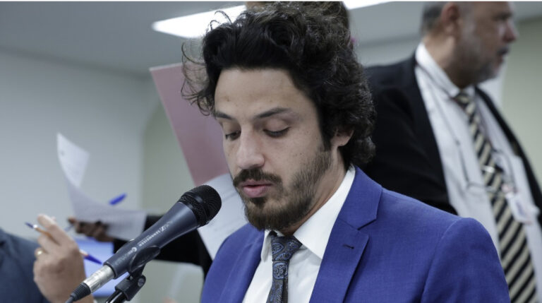 Após PV, Rede apoia Doorgal Andrada e amplia adesão da esquerda à candidatura