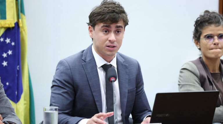 Nikolas ironiza apoio de artistas a Lula: ‘Climinha gostoso de desespero’