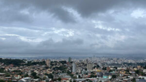 céu nublado em belo horizonte
