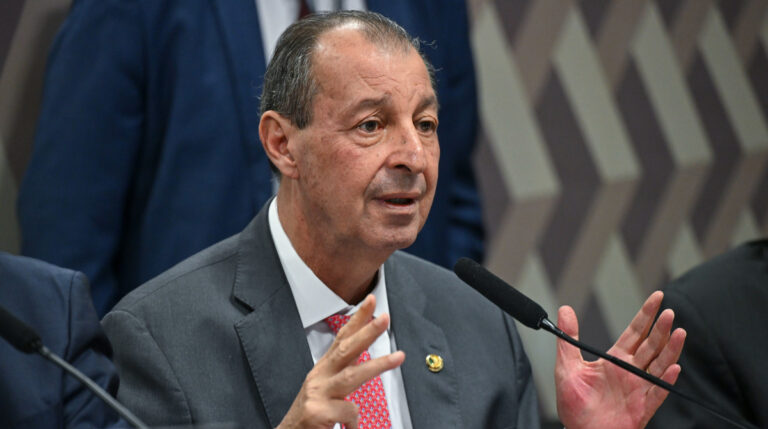 Omar Aziz é eleito governador do Amazonas com quase 60% dos votos válidos