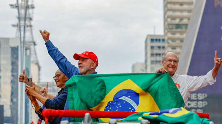 Reeleição de Lula contraria avanço da direita e amplia desafios na América Latina