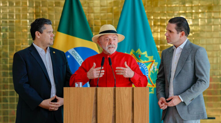 Lula recebe Motta e Alcolumbre no Alvorada após reeleição para quarto mandato